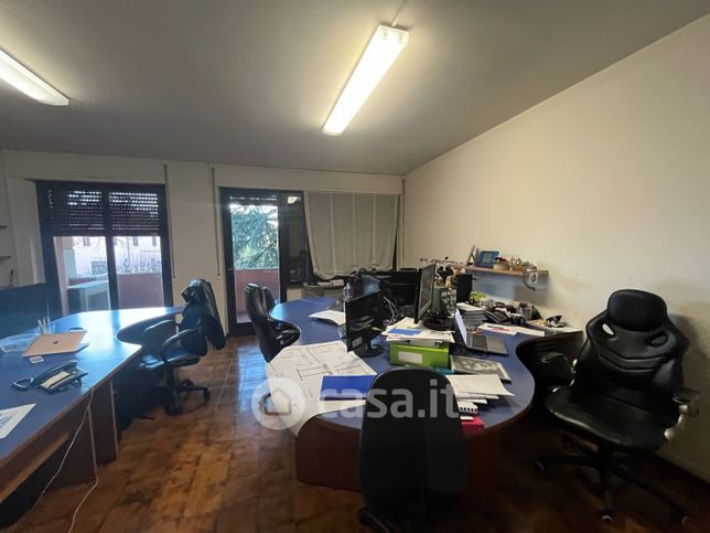Ufficio in commerciale in Via G. Mazzini 11