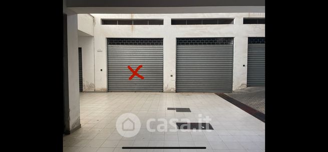 Garage/posto auto in residenziale in Via Calabria 1