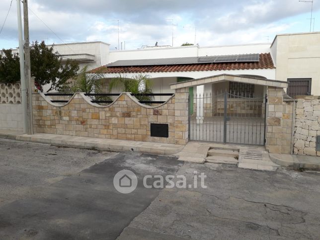 Villa in residenziale in Via Capri 3