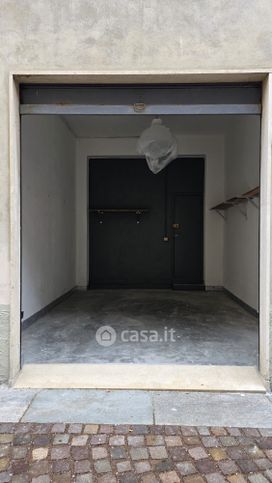 Box/posto auto in residenziale in Via Andrea Ghiozzi 35