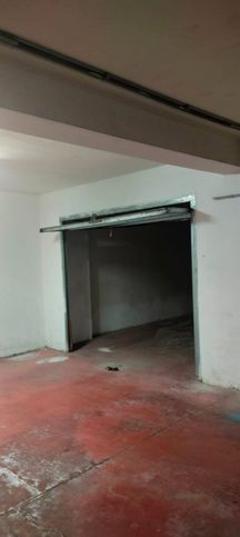 Garage/posto auto in residenziale in Viale Giacomo Mancini