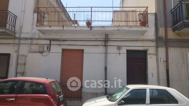 Casa indipendente in residenziale in Via Farini 170