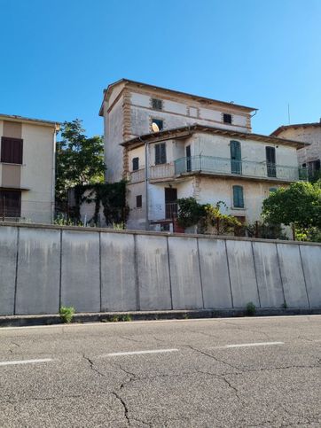 Appartamento in residenziale in Via delle Scuole 25