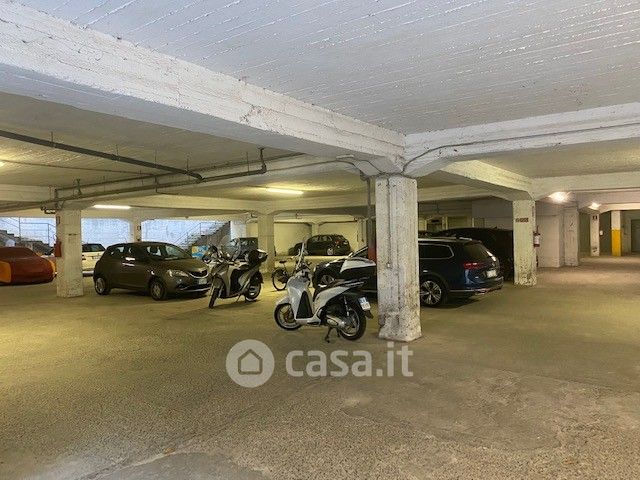 Garage/posto auto in residenziale in Via delle Grazie 26