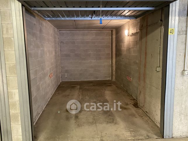 Garage/posto auto in residenziale in Via Castellammare 14