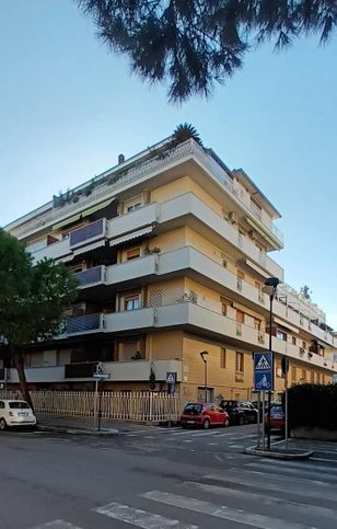 Appartamento in residenziale in Viale Regina Margherita 91