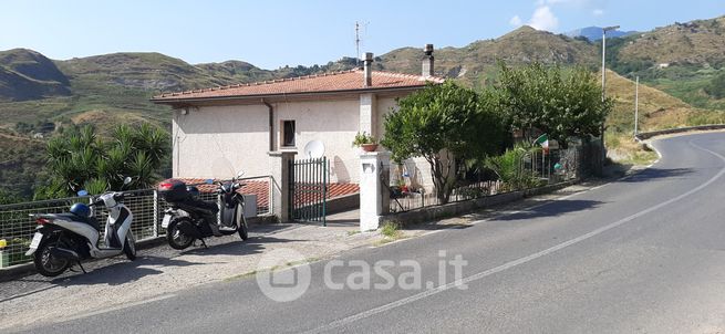 Casa indipendente in residenziale in Via Cacciola 10