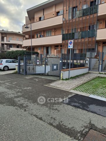 Box/posto auto in residenziale in Via dei Tigli 34