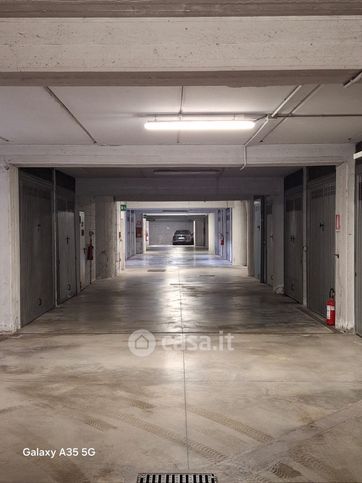 Box/posto auto in residenziale in Piazza della Repubblica 6