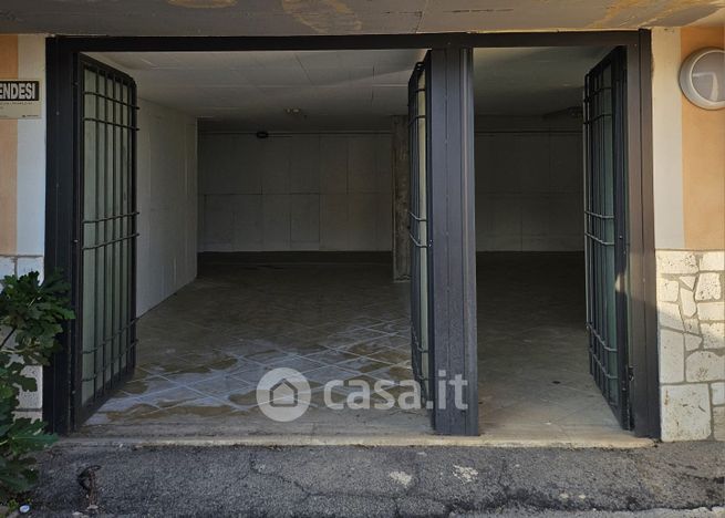 Garage/posto auto in residenziale in Via Martolana 14