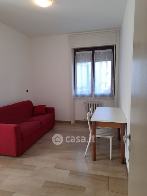 Appartamento in residenziale in Via Costanza 13