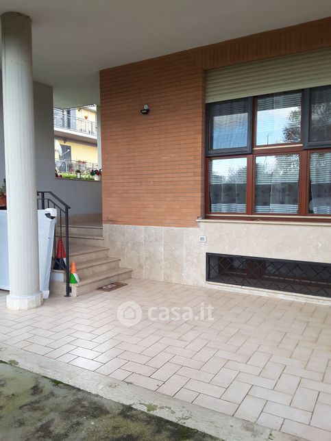 Villetta a schiera in residenziale in Via Eugenio Cecconi 21