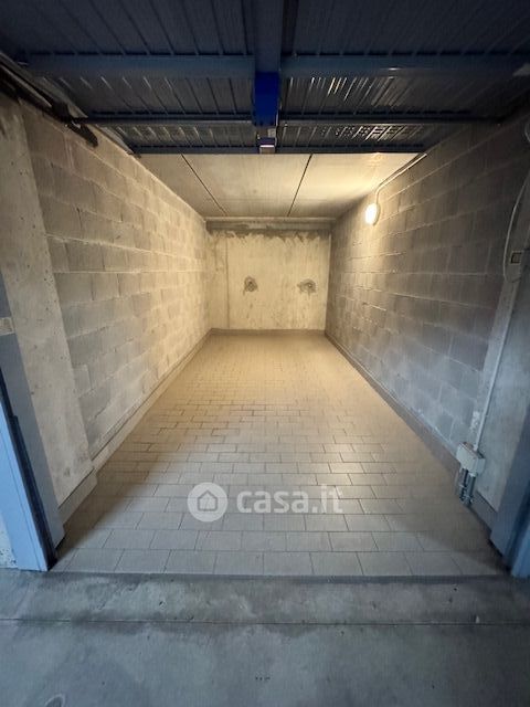 Garage/posto auto in residenziale in Via Carlo Perini 22