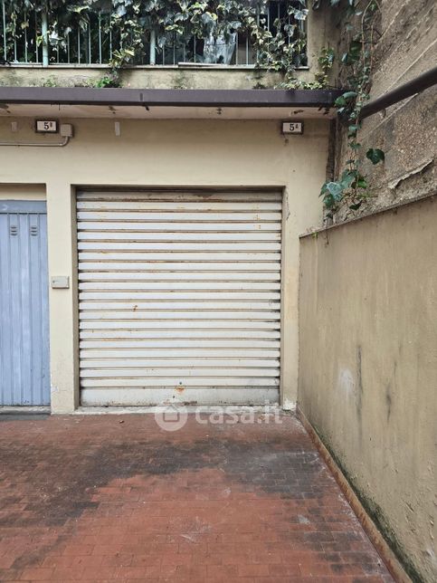 Box/posto auto in residenziale in Via Cassiano da Fabriano