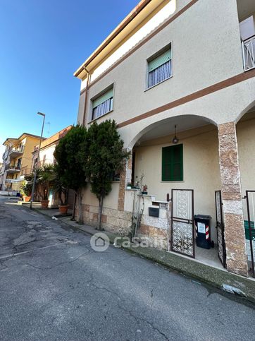 Casa indipendente in residenziale in Via Aspromonte