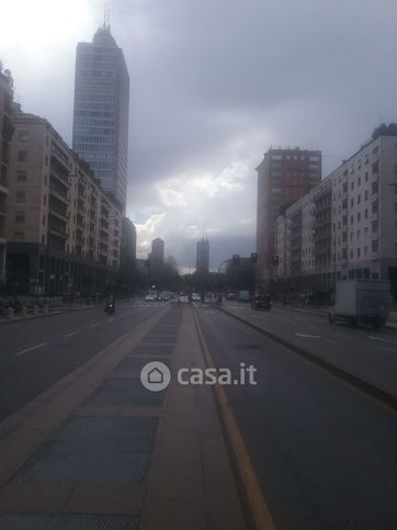 Ufficio in commerciale in Bastioni di Porta Nuova