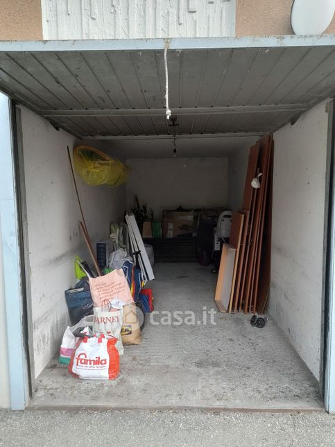 Box/posto auto in residenziale in Via Don Ramiro Tonani 33