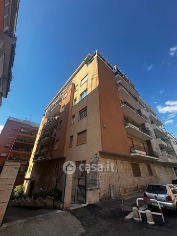 Appartamento in residenziale in Via Canino