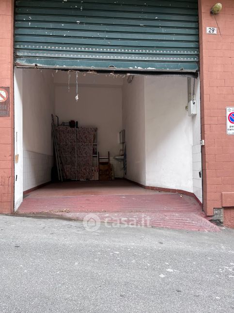 Garage/posto auto in residenziale in Via Capri 29 g