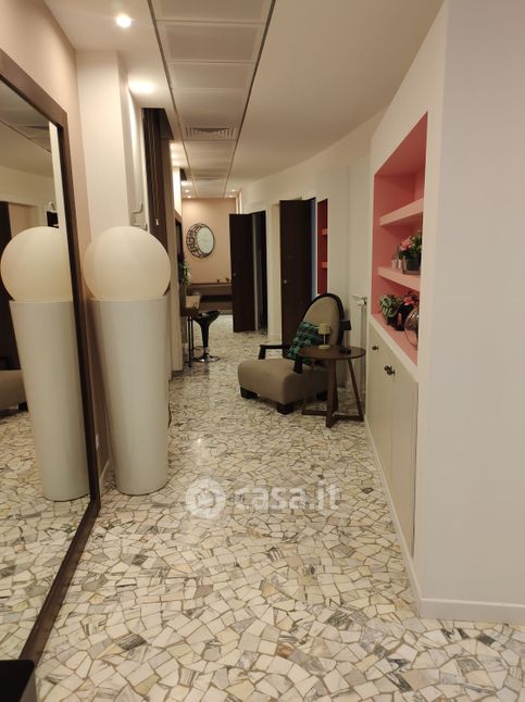 Appartamento in residenziale in Viale Massenzio Masia 97