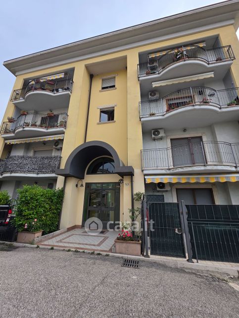 Appartamento in residenziale in Via Simonide 23