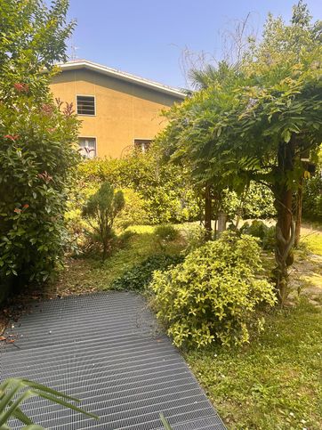 Appartamento in residenziale in Via Alessandro Manzoni 58