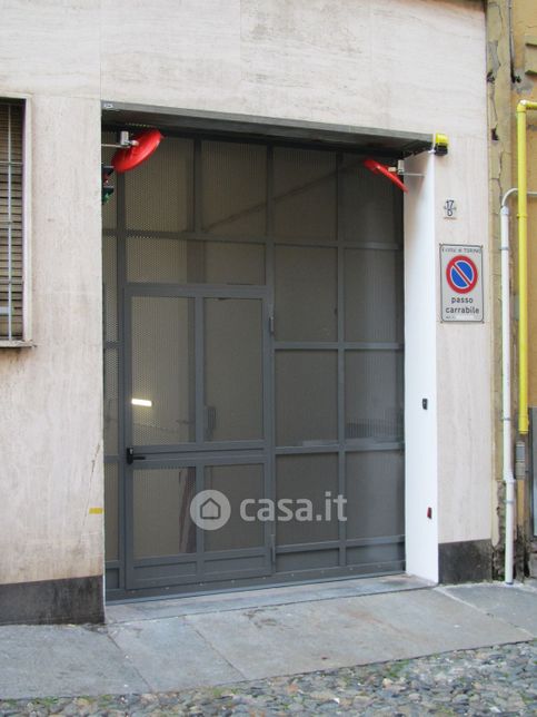 Garage/posto auto in residenziale in Via Giambattista Balbis 17 /D