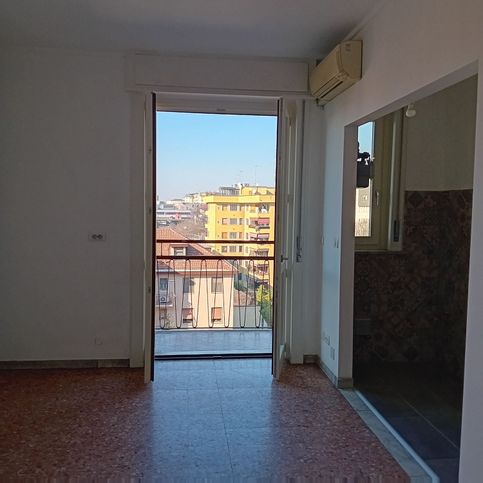 Appartamento in residenziale in Via Melchiorre Gioia 63