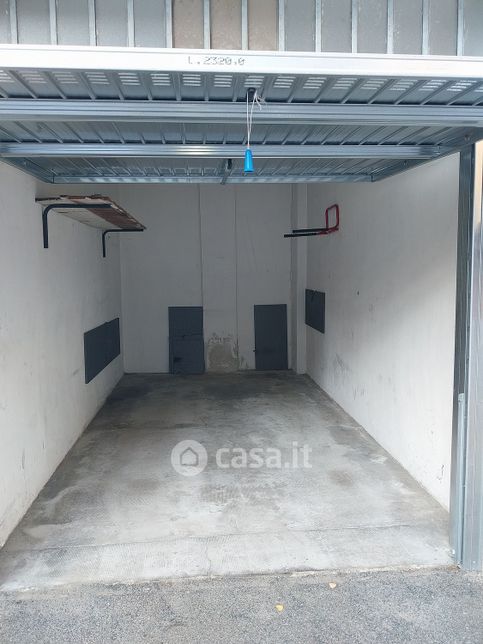 Garage/posto auto in residenziale in Via Felizzano 5