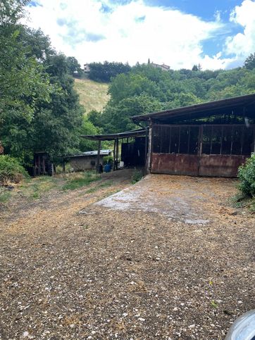 Terreno agricolo in commerciale in Località Pozzicche