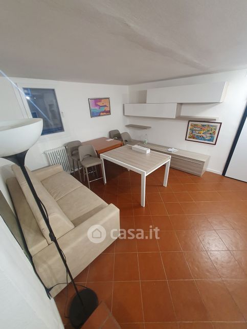 Appartamento in residenziale in Via Emilia Levante 109