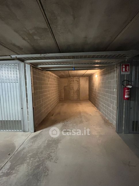 Box/posto auto in residenziale in Via Stazione 15