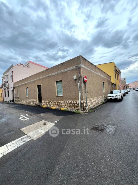 Casa indipendente in residenziale in Via Eligio Putzu