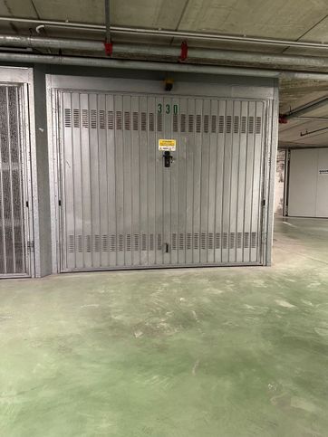 Box/posto auto in residenziale in Via Privata Bastia 5