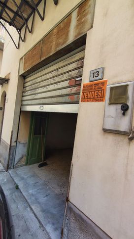 Box/posto auto in residenziale in Via Angiò 13