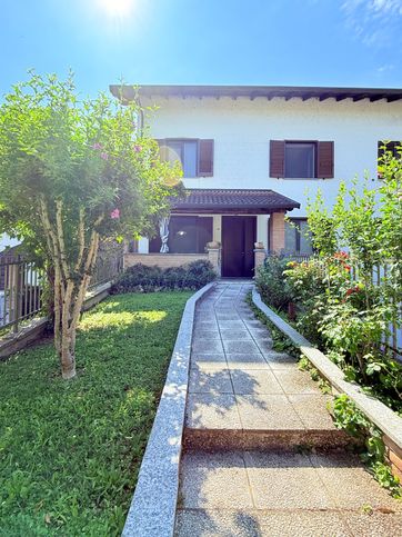 Villetta a schiera in residenziale in Via Giosuè Carducci