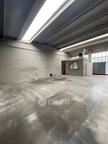 Capannone in commerciale in Campania 103