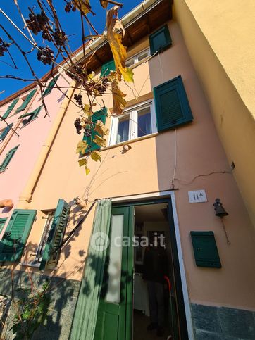 Casa indipendente in residenziale in Via Vigo di Fassa 11