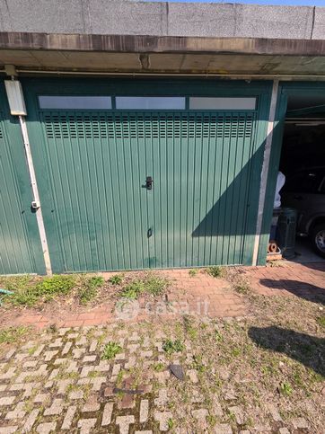 Box/posto auto in residenziale in Via alla Rocca