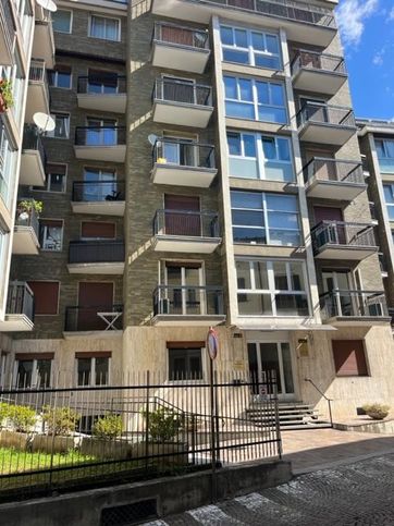 Appartamento in residenziale in Via Gavazzeni 6