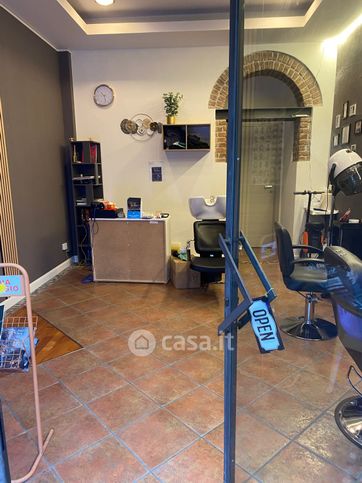 Ufficio in commerciale in Via Magenta 42