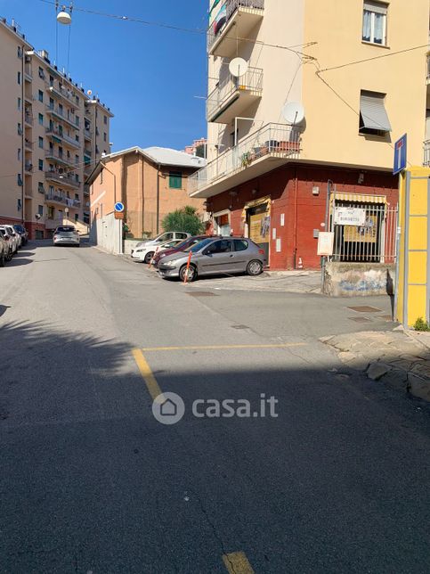 Garage/posto auto in residenziale in Via Borghetto 5