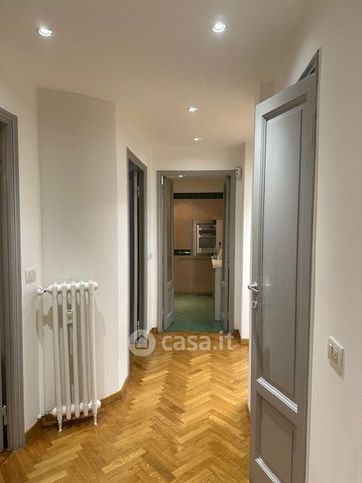 Ufficio in commerciale in Via Domodossola