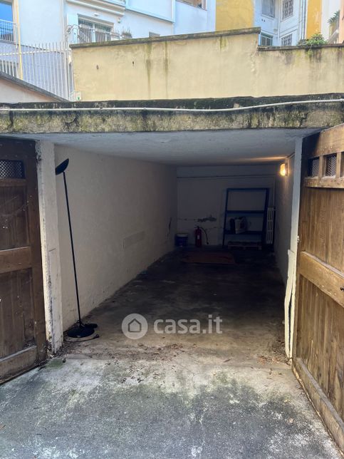 Garage/posto auto in residenziale in Via San Vincenzo 8