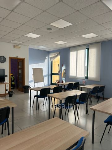 Ufficio in commerciale in Corso Primo Levi 23
