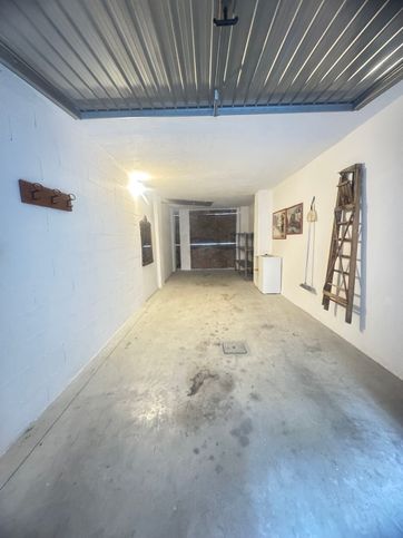 Box/posto auto in residenziale in Via Privata Pantelleria