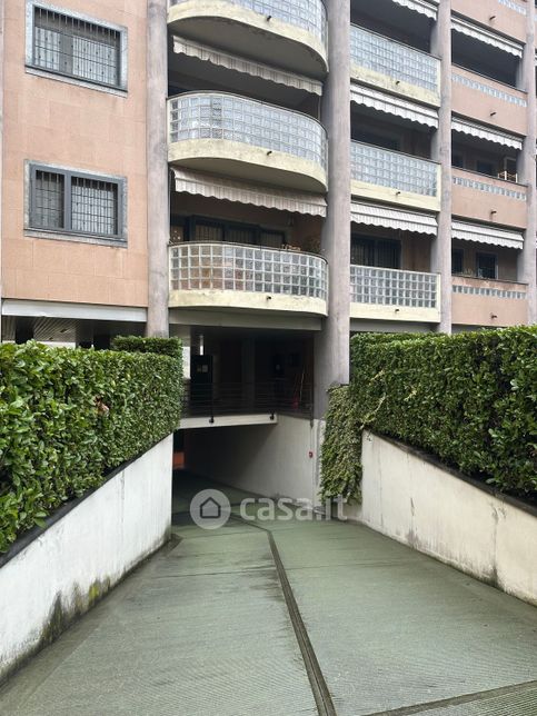 Garage/posto auto in residenziale in Via Savona 138