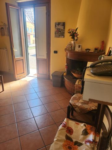 Casa bi/trifamiliare in residenziale in Via Montalbano