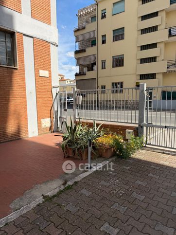 Ufficio in commerciale in Via Aurelia Nord