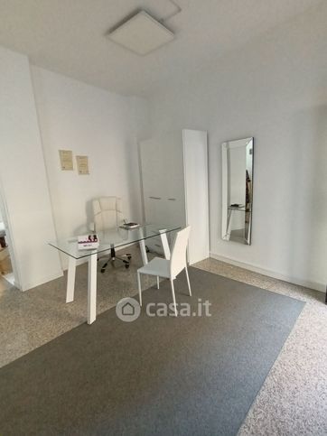 Negozio/locale commerciale in commerciale in Contra San Francesco 8